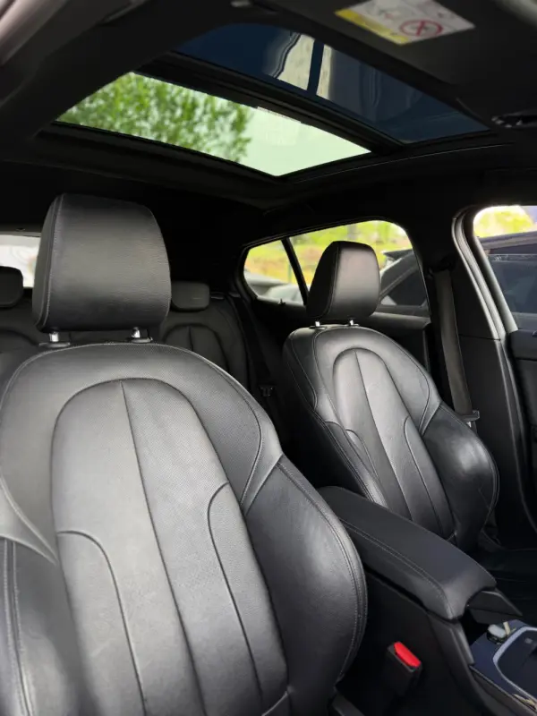 BMW 116 d Pack M Shadow Auto 14