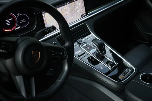 Porsche Panamera 11