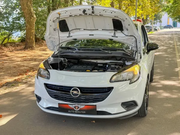Opel Corsa Outro 6