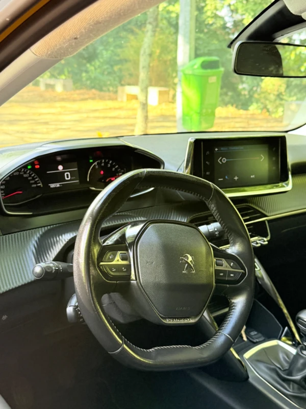 Peugeot 208 Allure 11