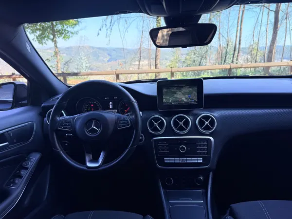 Mercedes-Benz A 180 d Aut. 13
