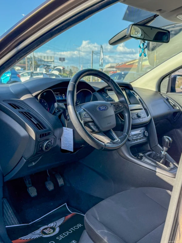 Ford Focus null 7