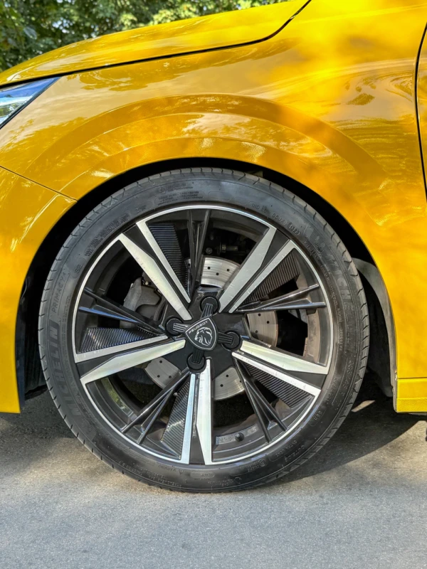 Peugeot 208 Allure 3