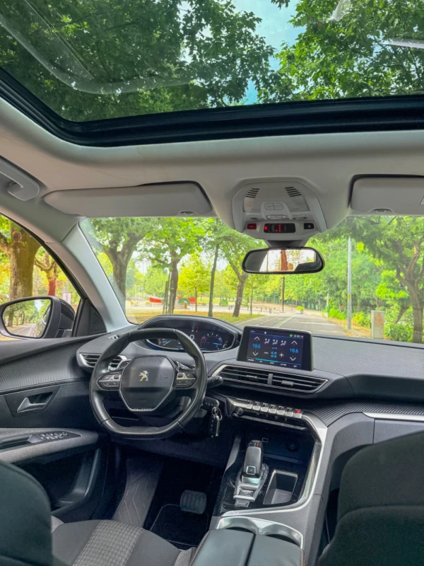 Peugeot 3008 ALLURE 9