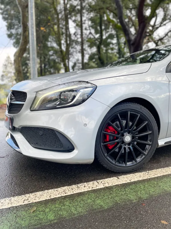 Mercedes-Benz A 180 d AMG Line 4