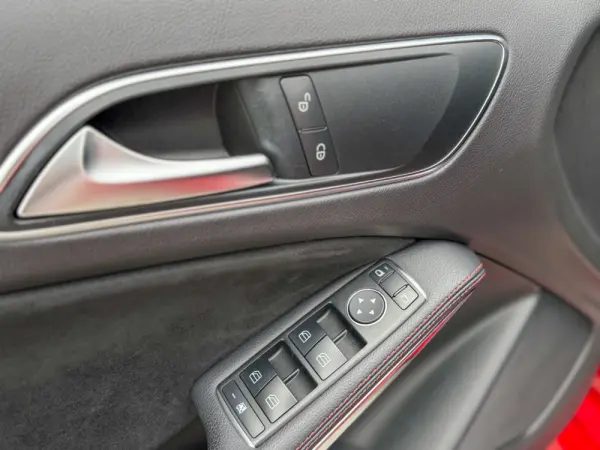 Mercedes-Benz A 180 CDI AMG Line 12