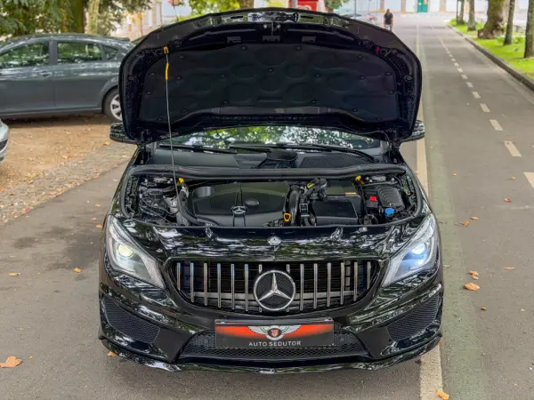Mercedes-Benz CLA 200 d  7G-DCT AMG Line 5