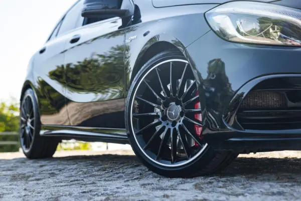 Mercedes-Benz A 45 AMG 4Matic Speedshift 7G-DCT 4