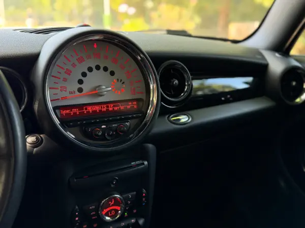 MINI 3 Portas Cooper D 12