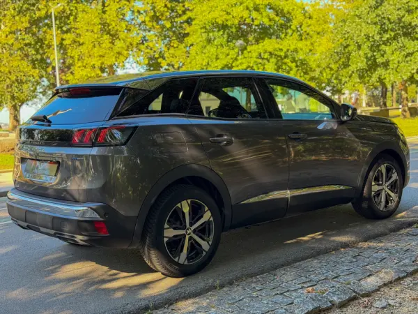 Peugeot 3008 1.6 Hybrid Allure e-EAT8 7