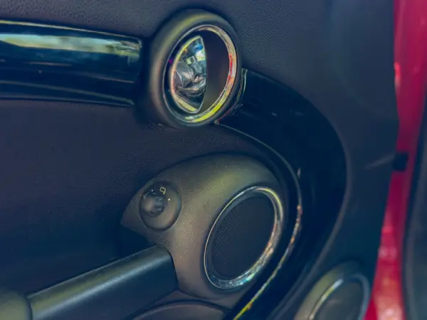MINI 3 Portas Cooper D 9