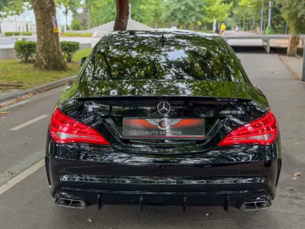 Mercedes-Benz CLA 200 d  7G-DCT AMG Line 8