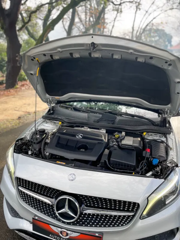 Mercedes-Benz A 180 d AMG Line 3