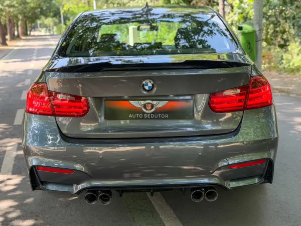 BMW 318 SPORT AUTO 6