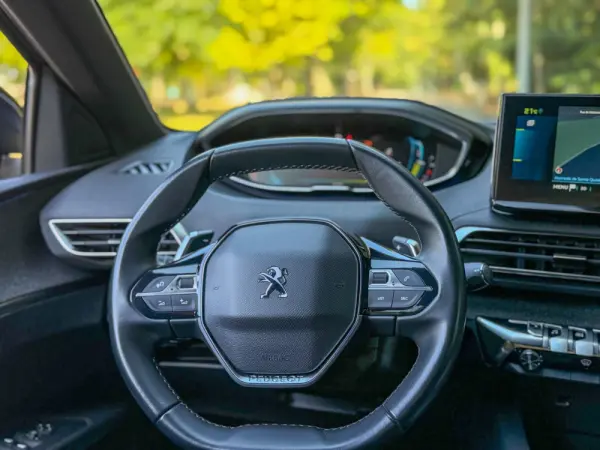 Peugeot 3008 1.6 Hybrid Allure e-EAT8 15