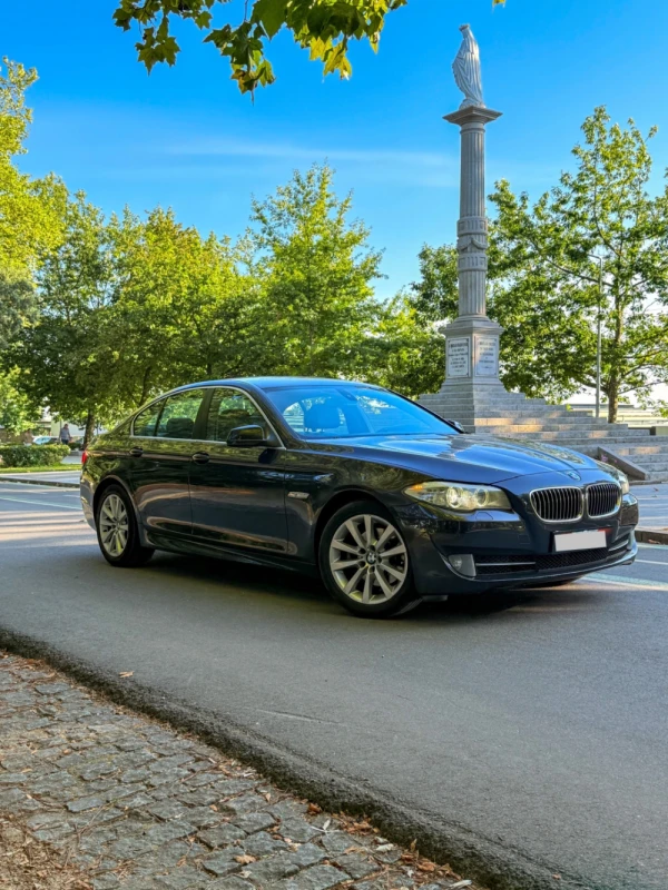 BMW 520 d Pack M Auto 2