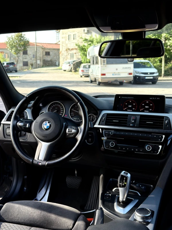 BMW 318 Pack M 8
