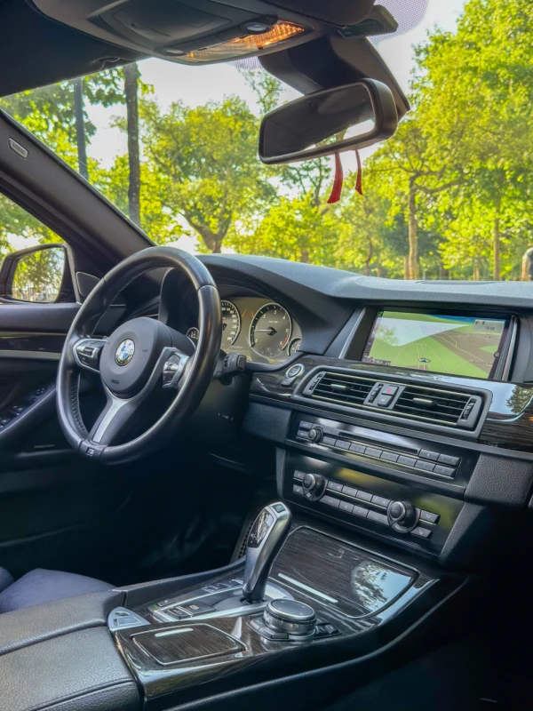 BMW 520 d Pack M Auto 14