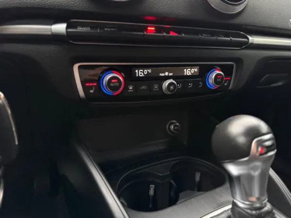 Audi A3 Sportback 2.0 TDI S tronic 13