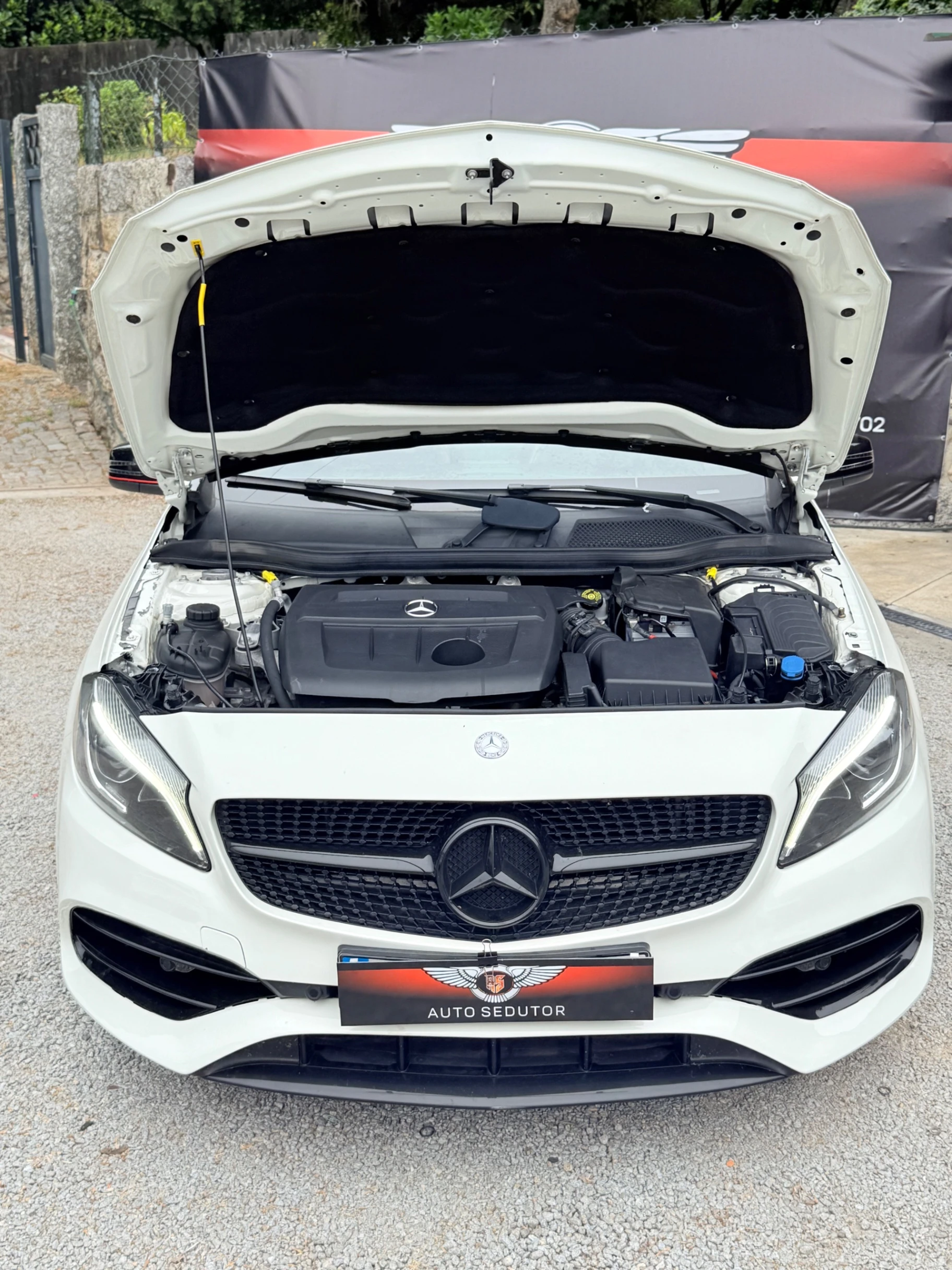 Mercedes-Benz A 180 d AMG Line Aut. 3