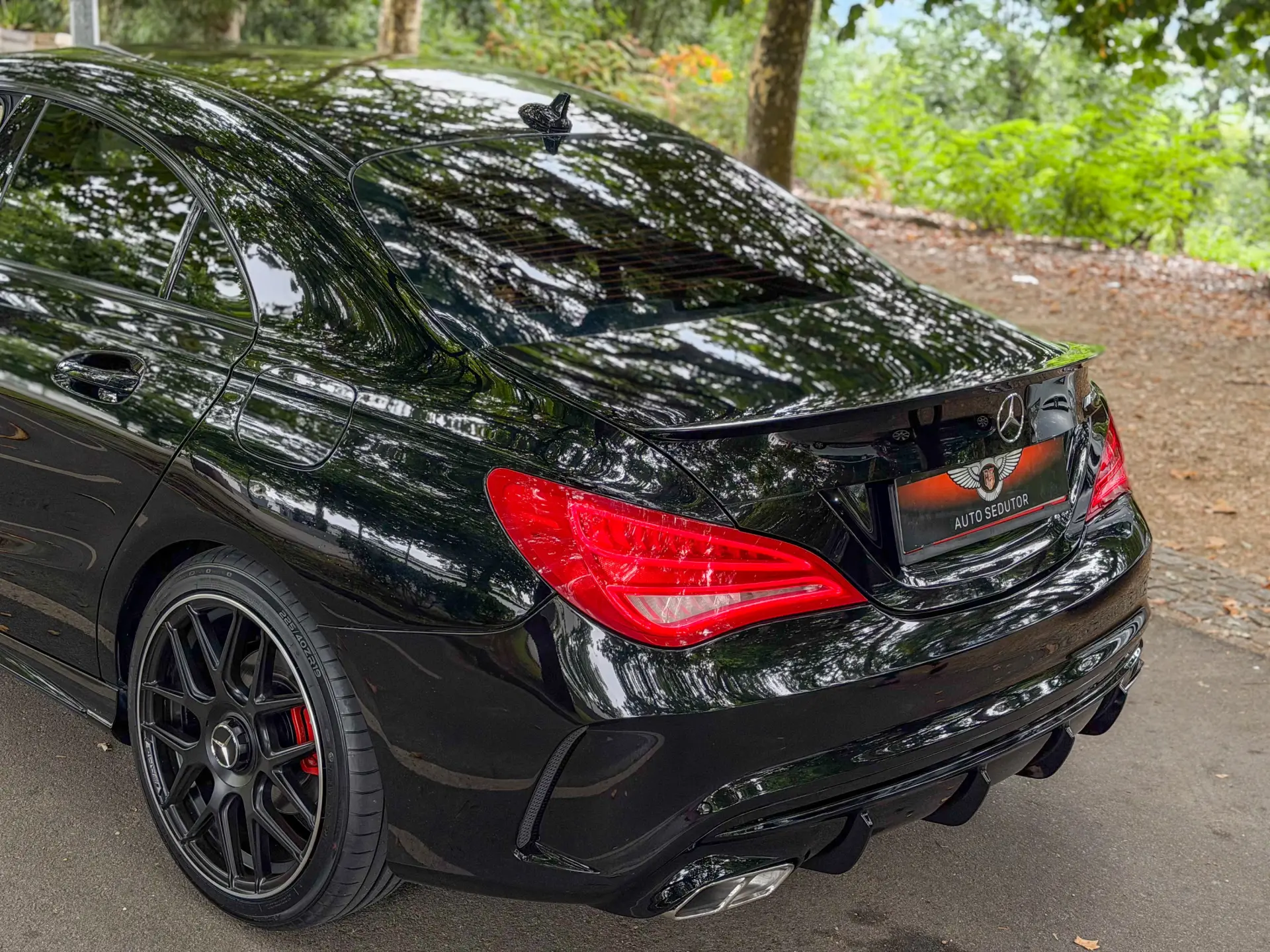 Mercedes-Benz CLA 200 d  7G-DCT AMG Line 9