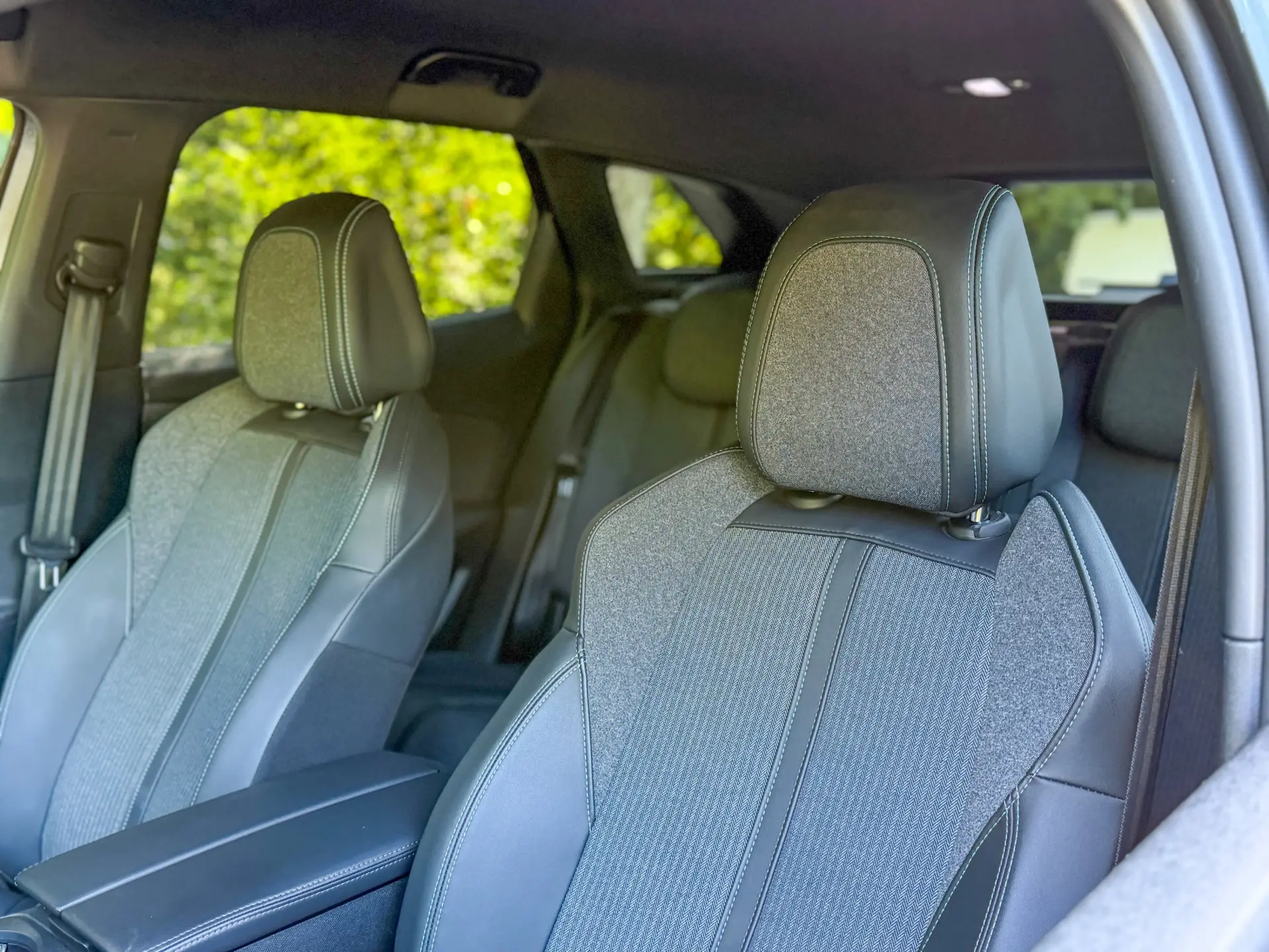 Peugeot 3008 1.6 Hybrid Allure e-EAT8 12