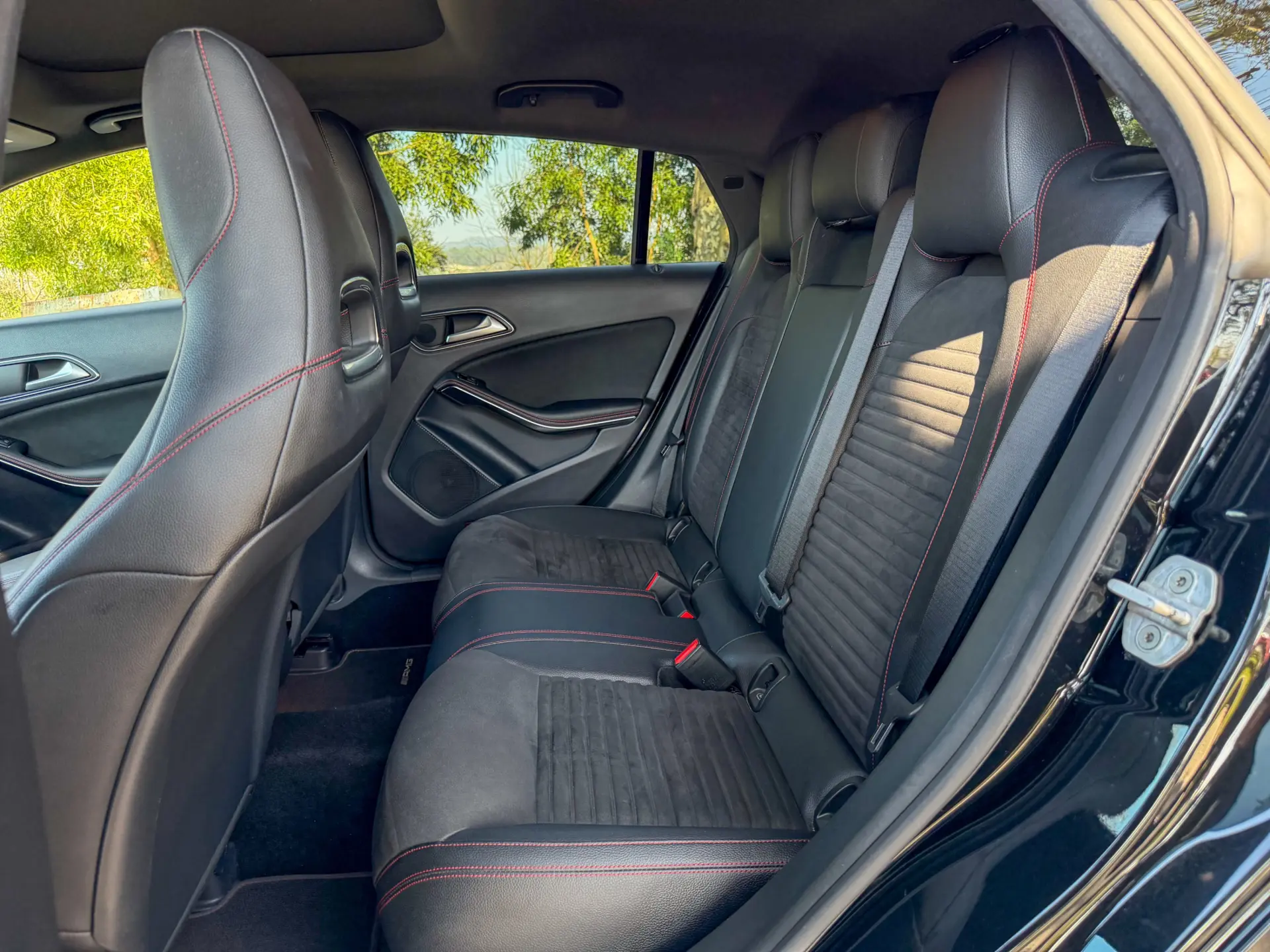 Mercedes-Benz CLA 200 d 7G-DCT AMG Line 10