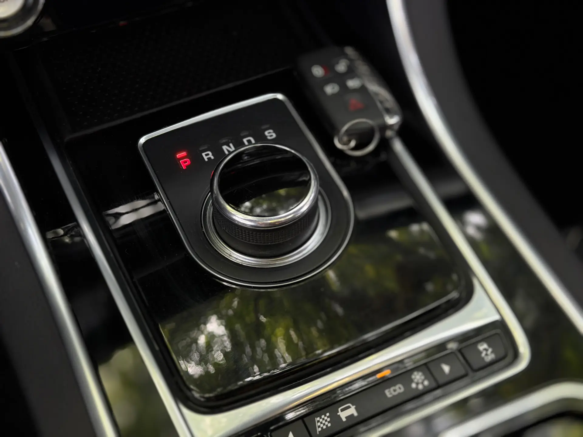 Jaguar XF 17
