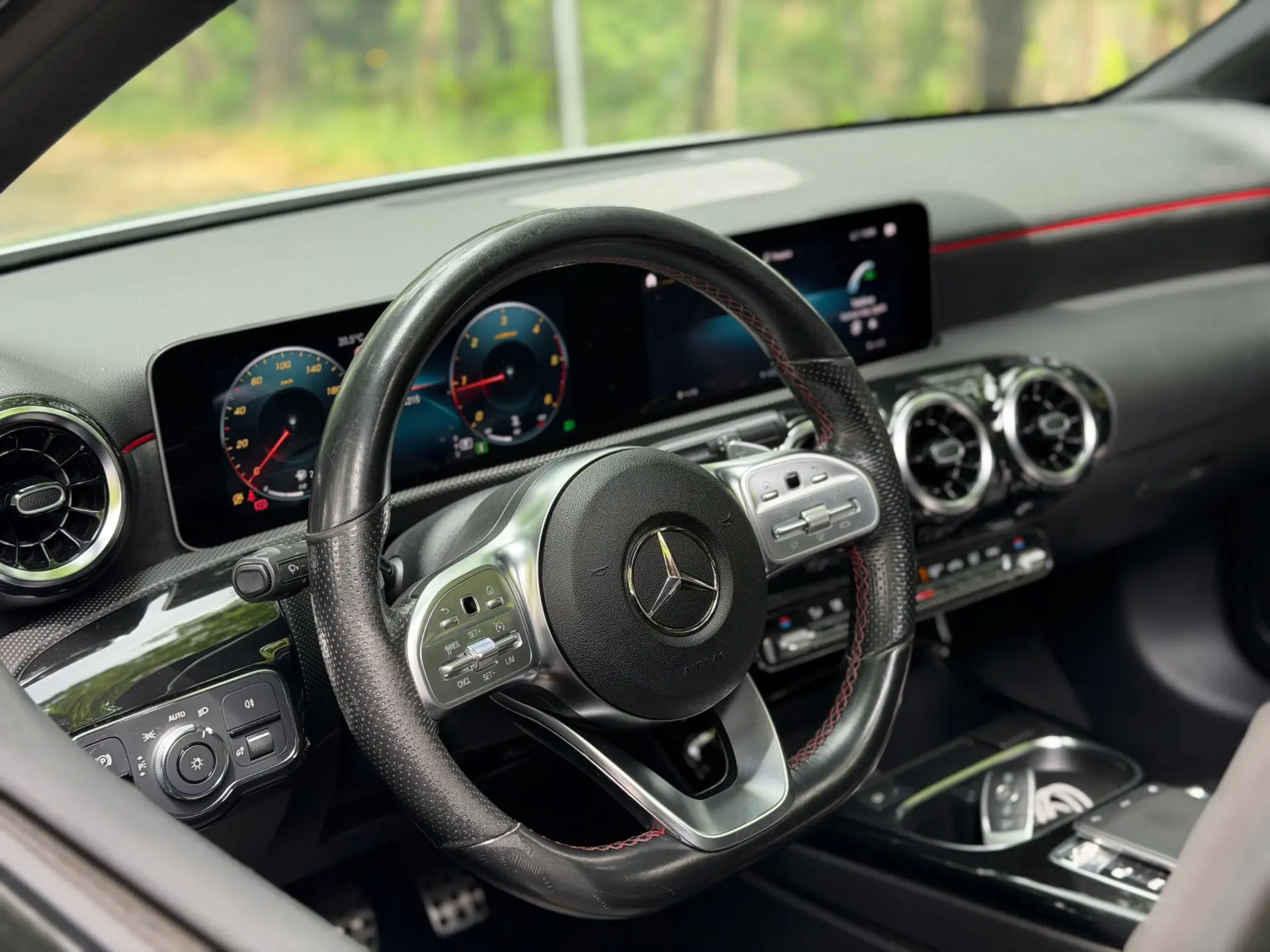 Mercedes-Benz A 180 Limousine AMG 9
