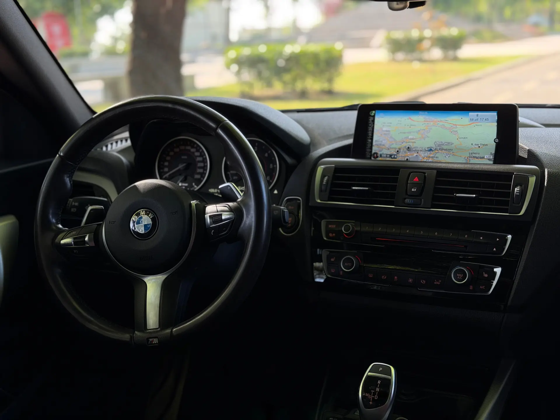 BMW 120 d xDrive Pack M 9
