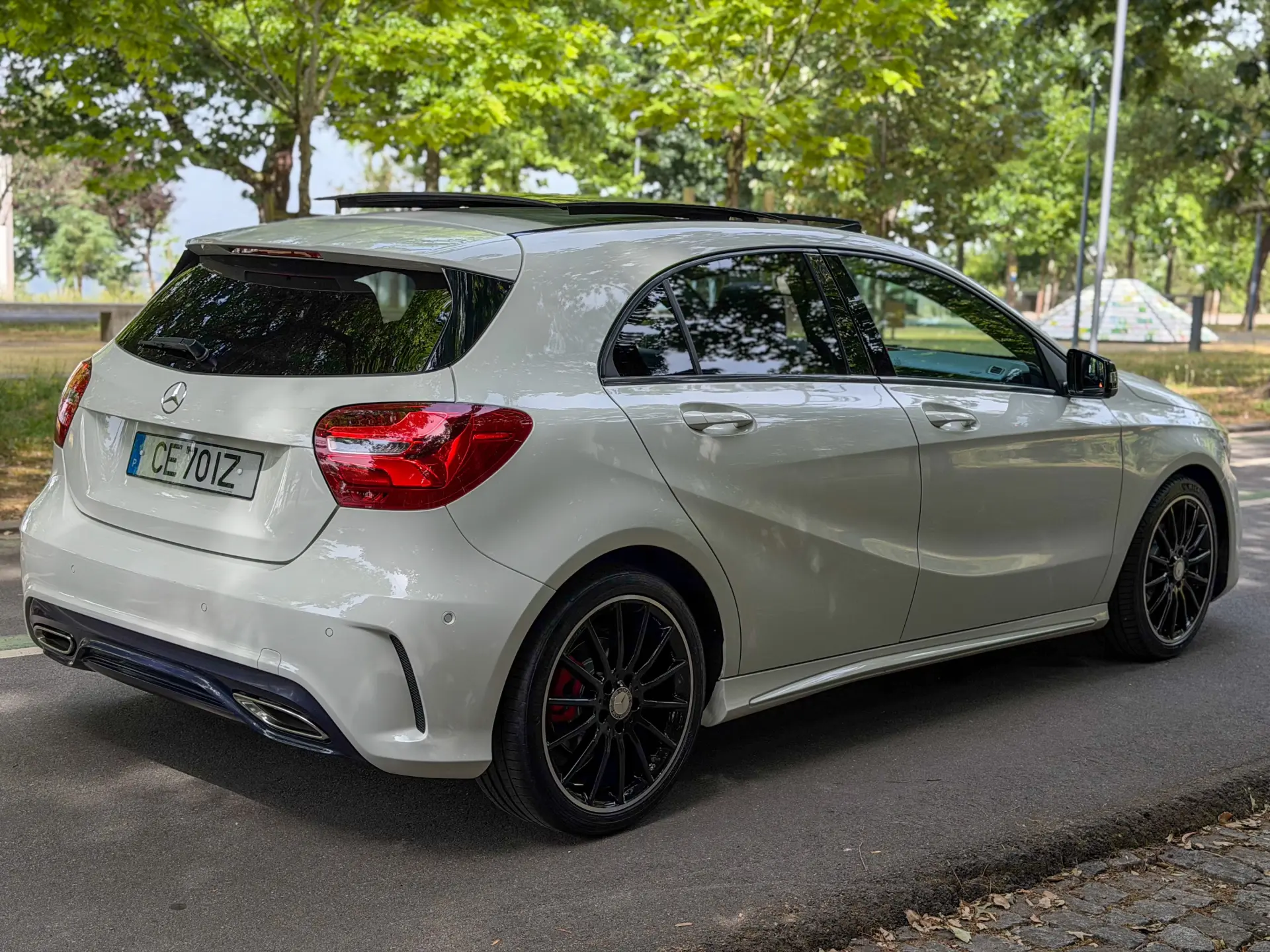 Mercedes-Benz A 180 d AMG Line 7