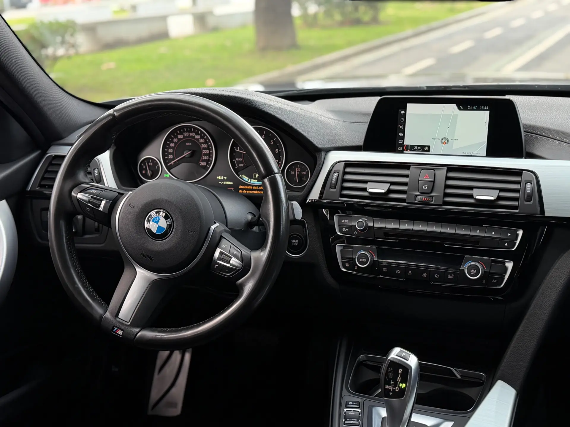 BMW 330 e iPerformance Pack M 20