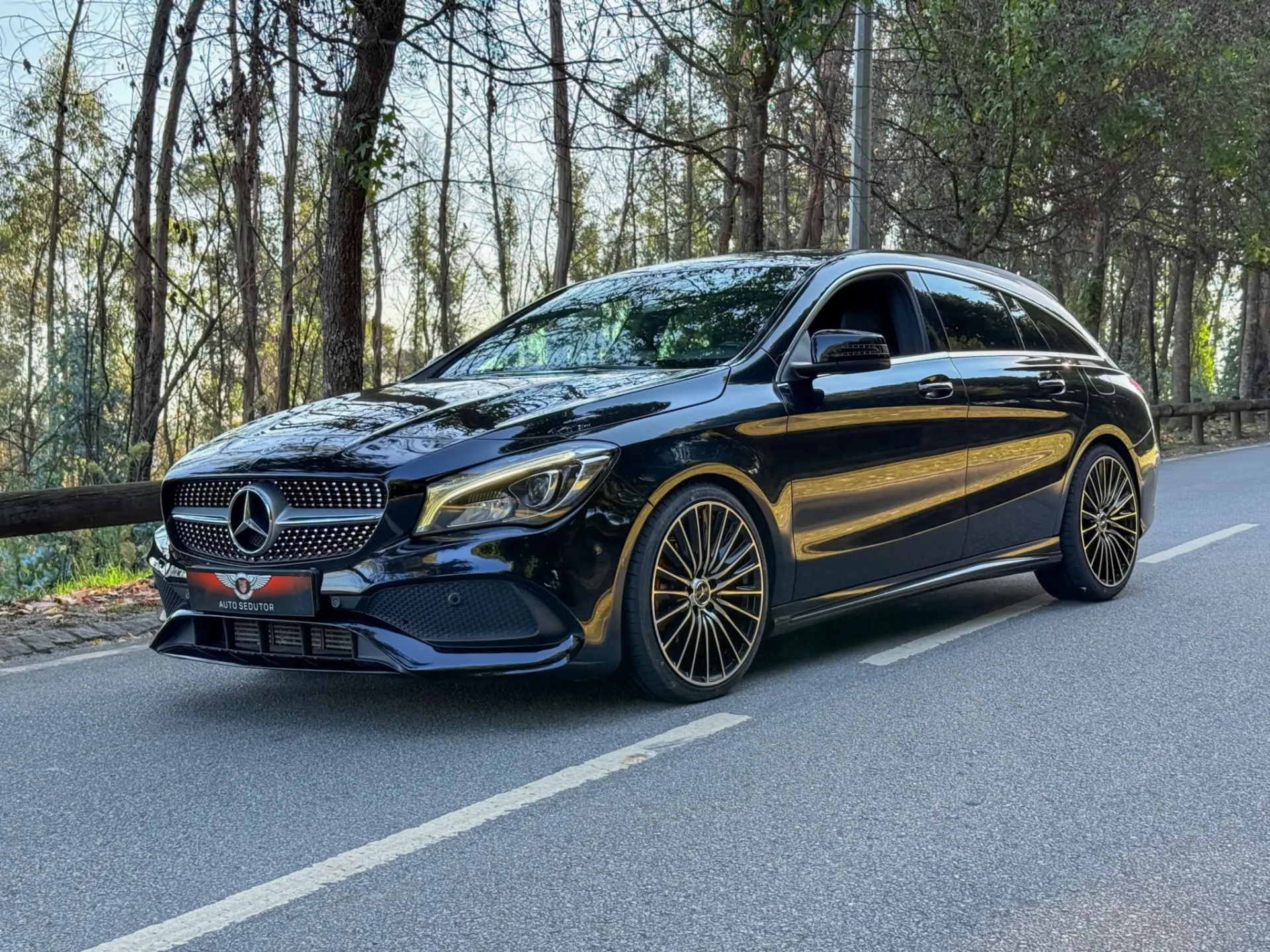 Mercedes-Benz CLA 200 d Shooting Brake AMG Line Aut. 6