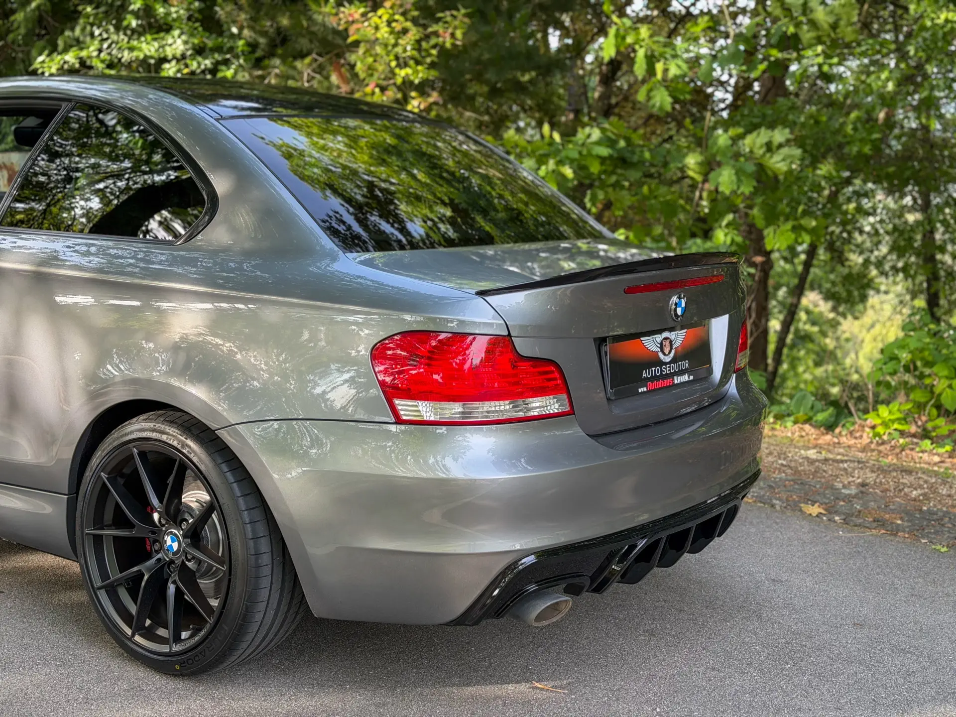 BMW 123 d DPF Aut. Edition Sport 8