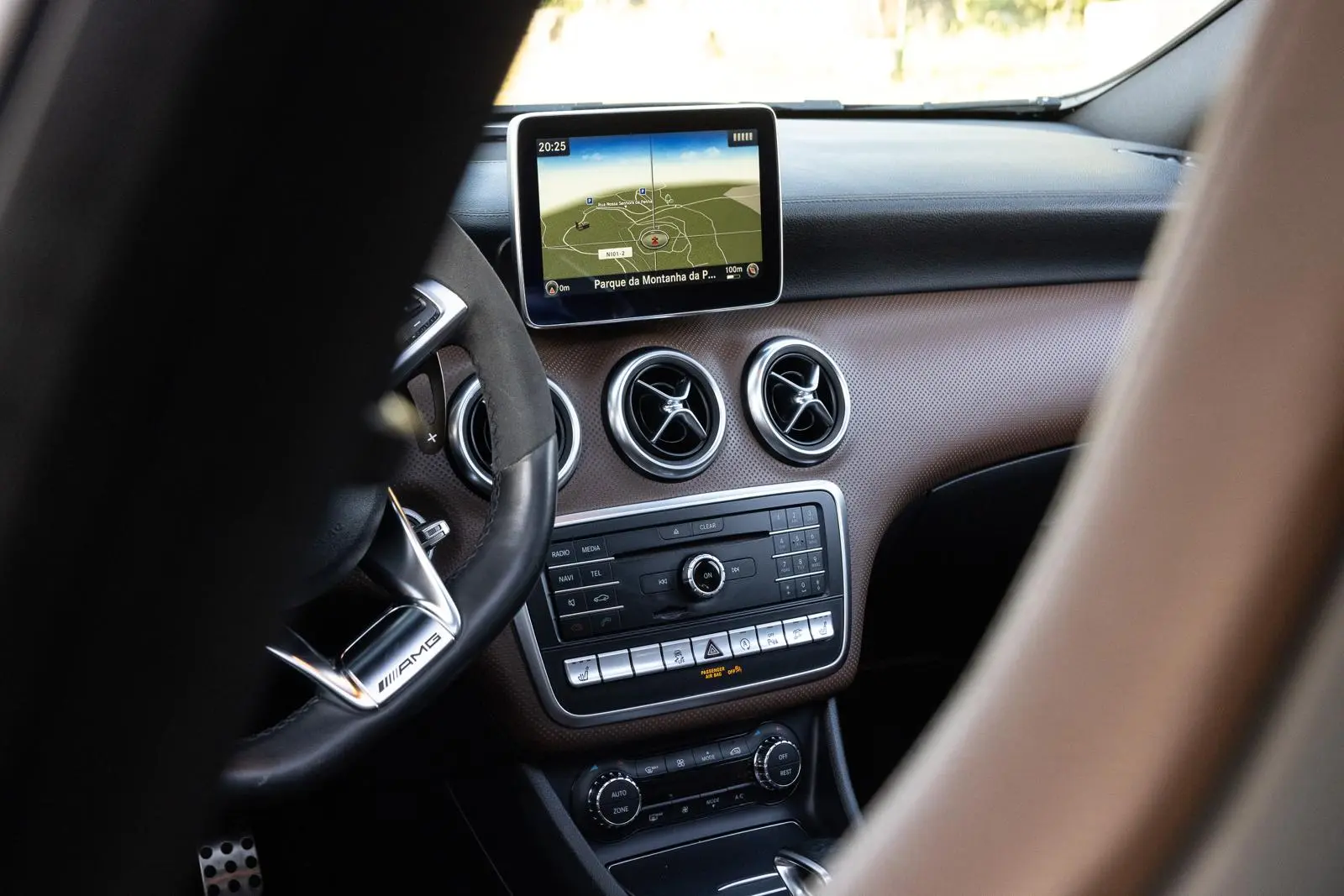 Mercedes-Benz A 45 AMG 4Matic Speedshift 7G-DCT 15