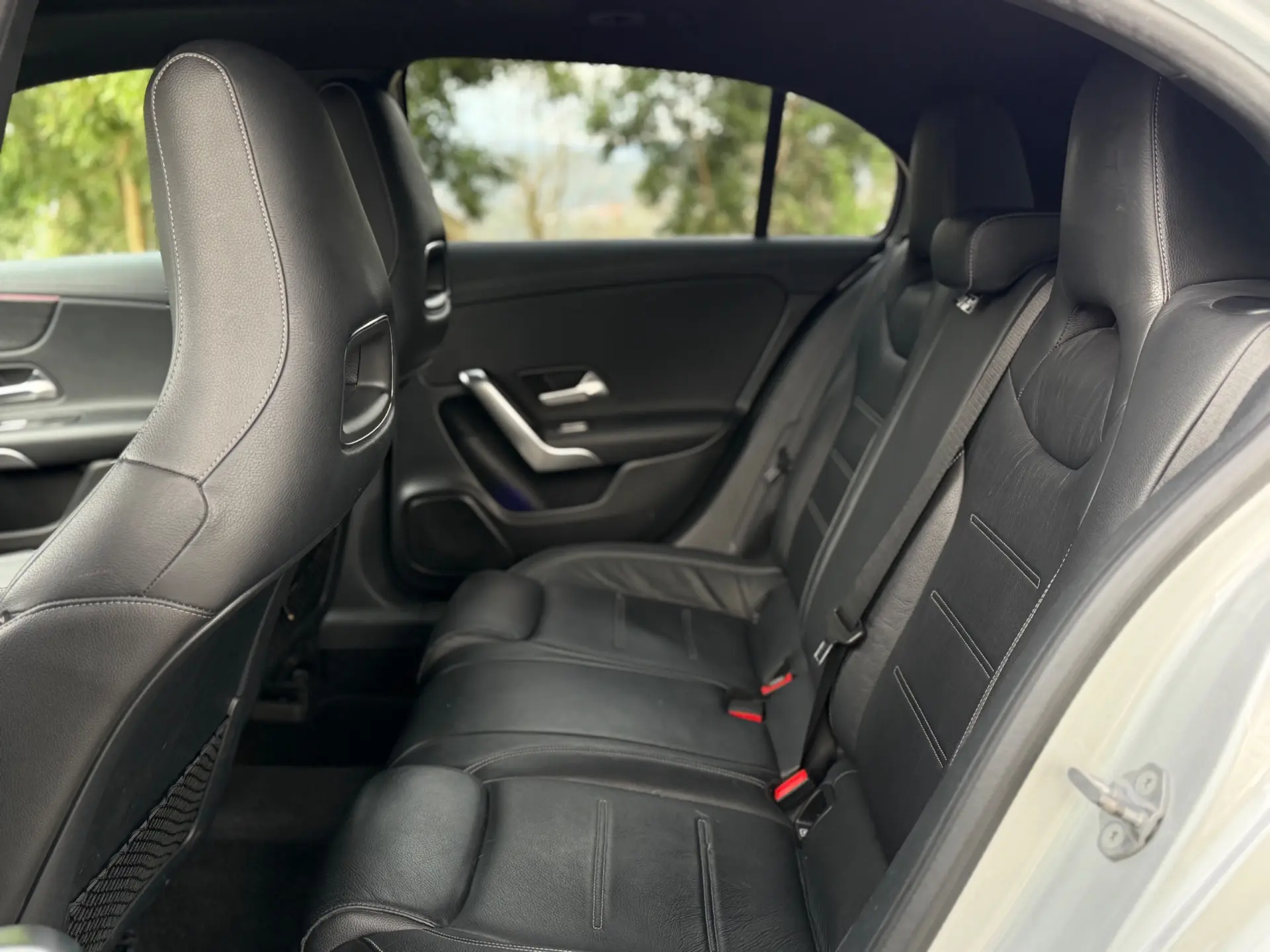 Mercedes-Benz A 180 d 7G-DCT AMG Line 12