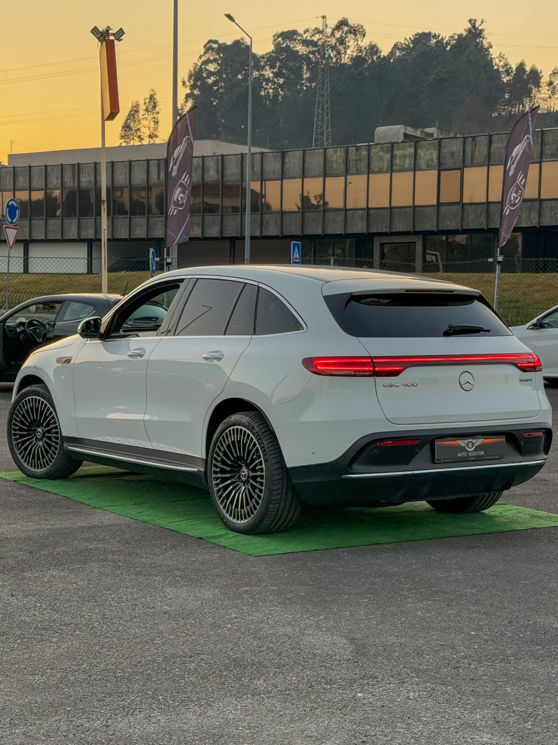 Mercedes-Benz EQC Amg 5