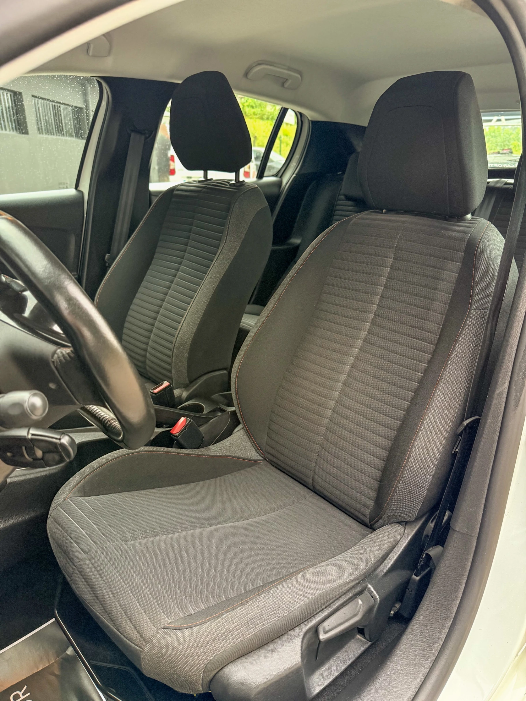 Peugeot 208 1.5 BlueHDi Allure Pack 12