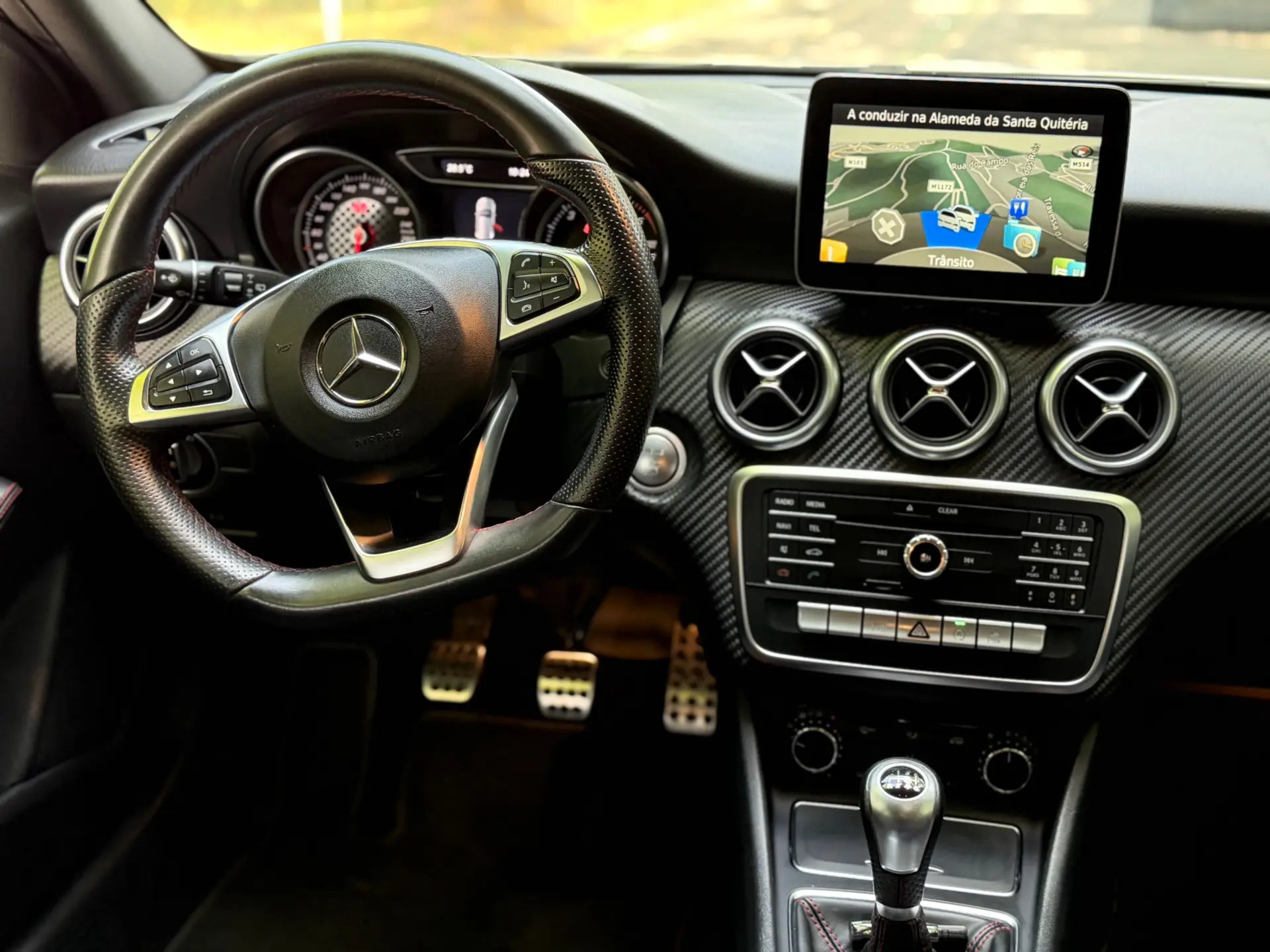 Mercedes-Benz A 180 d AMG Line 14
