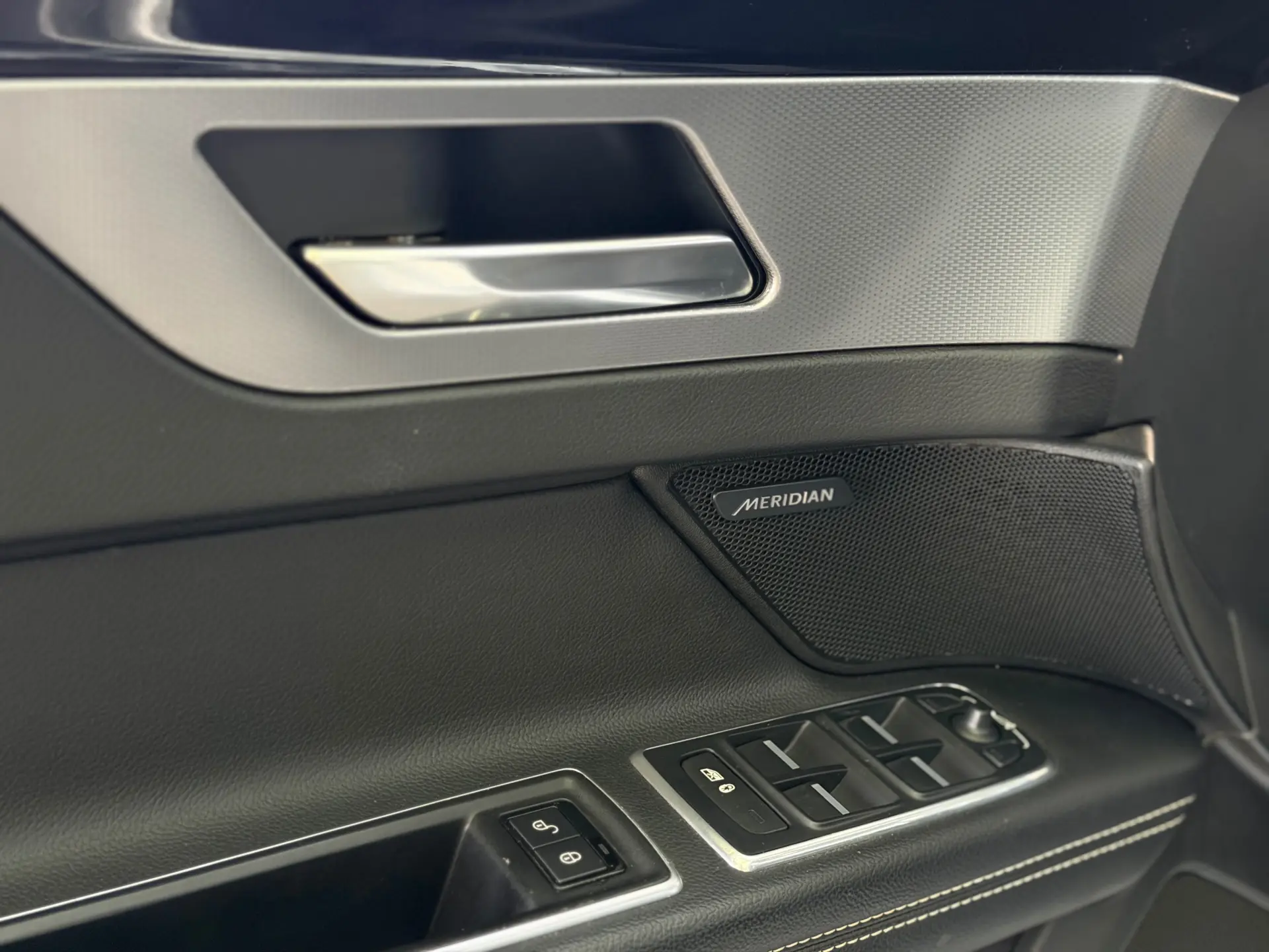 Jaguar XF 10