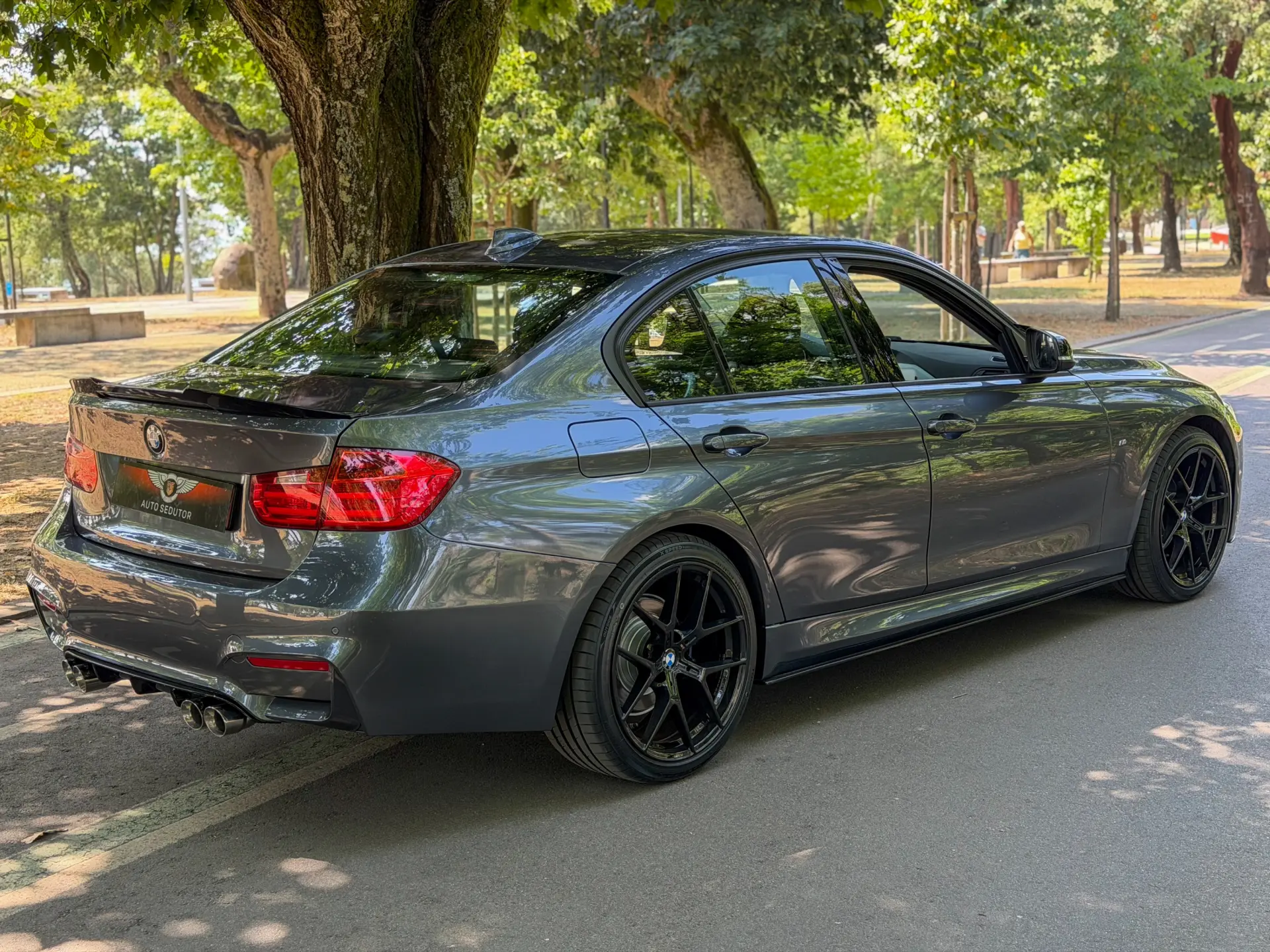 BMW 318 SPORT AUTO 9