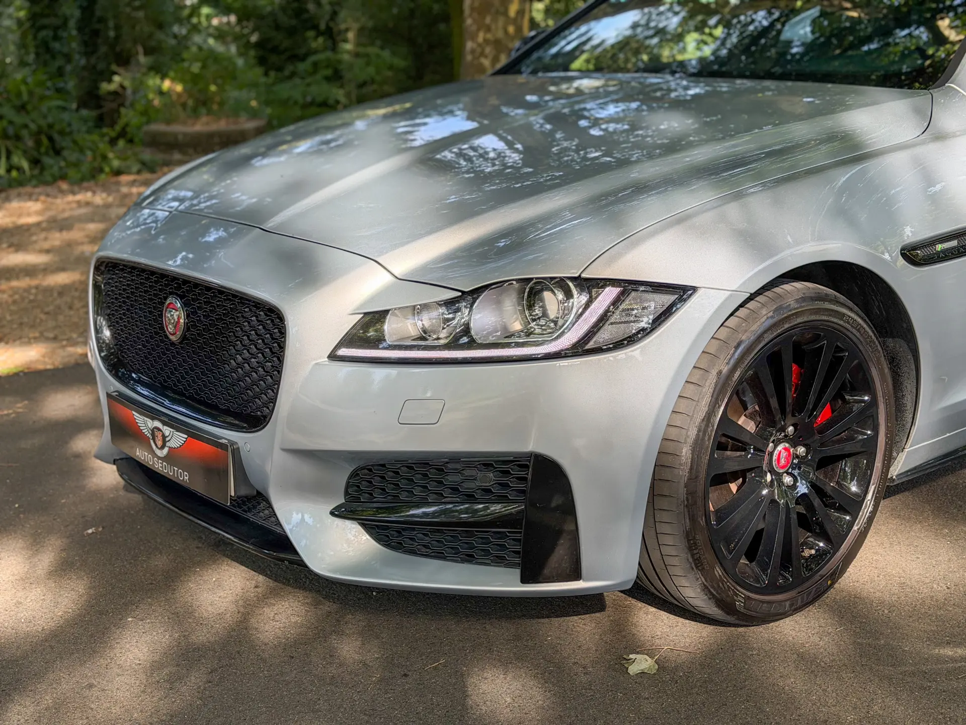 Jaguar XF 2