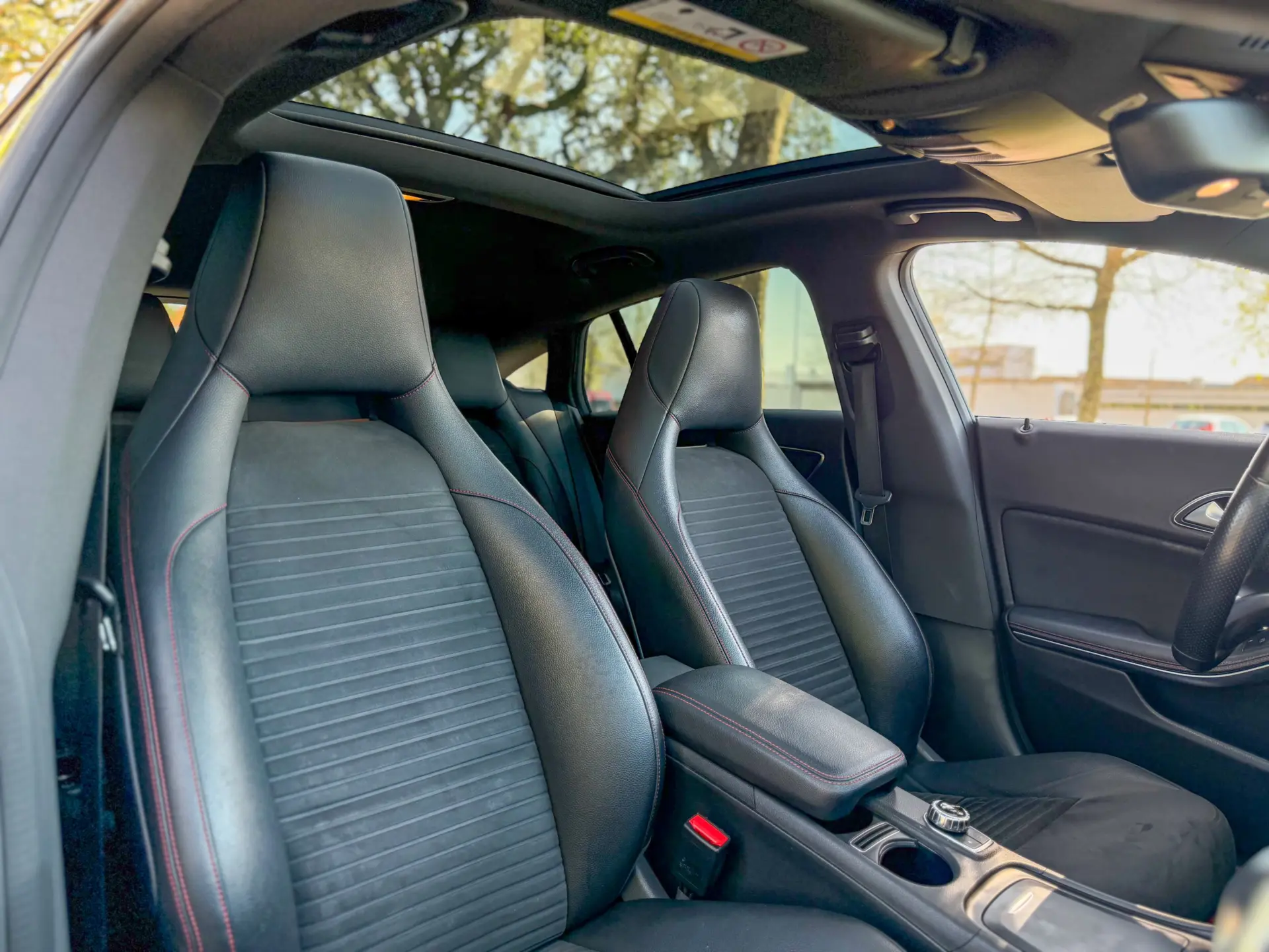 Mercedes-Benz CLA 200 d 7G-DCT AMG Line 13