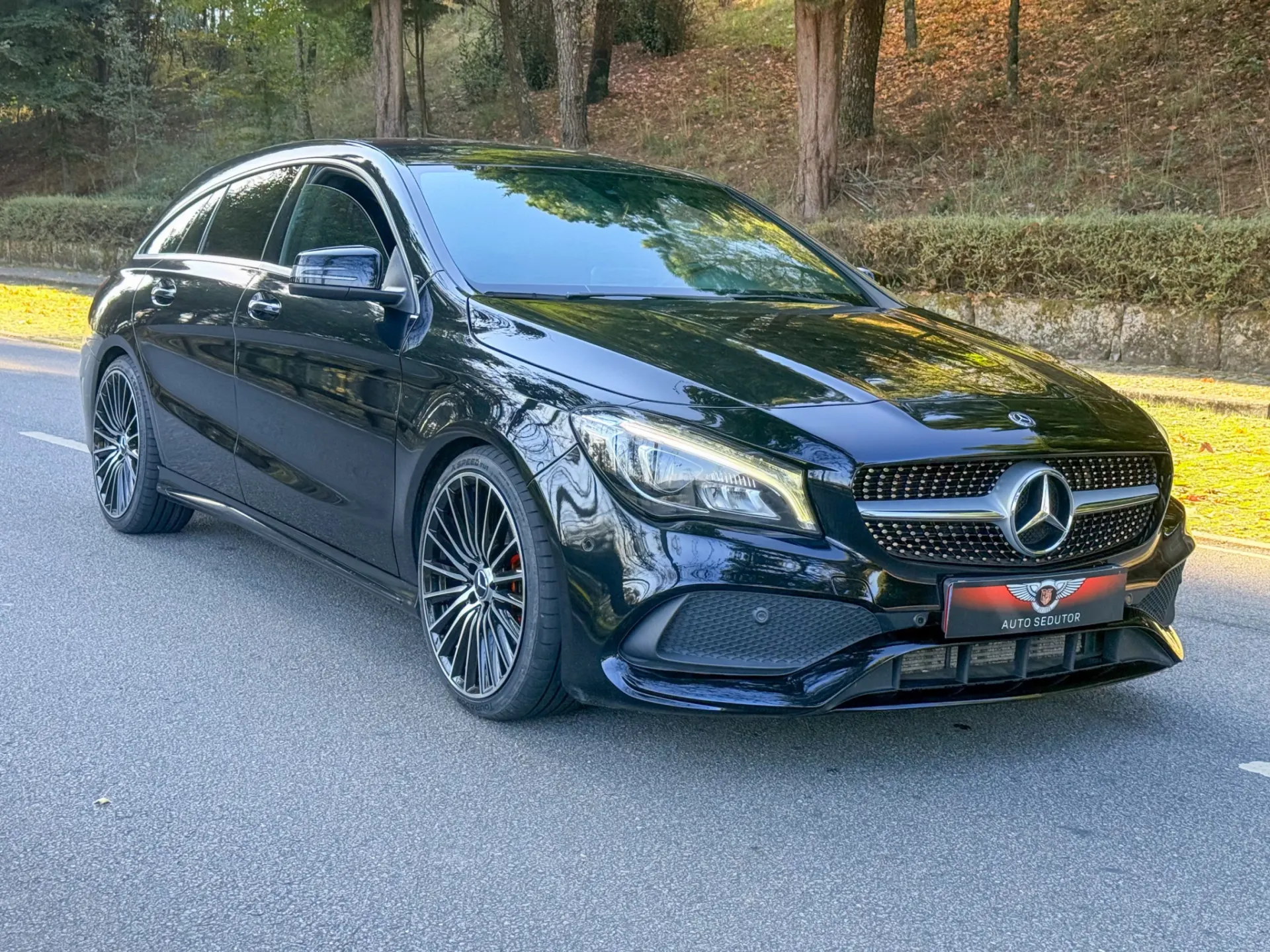 Mercedes-Benz CLA 200 d Shooting Brake AMG Line Aut. 9