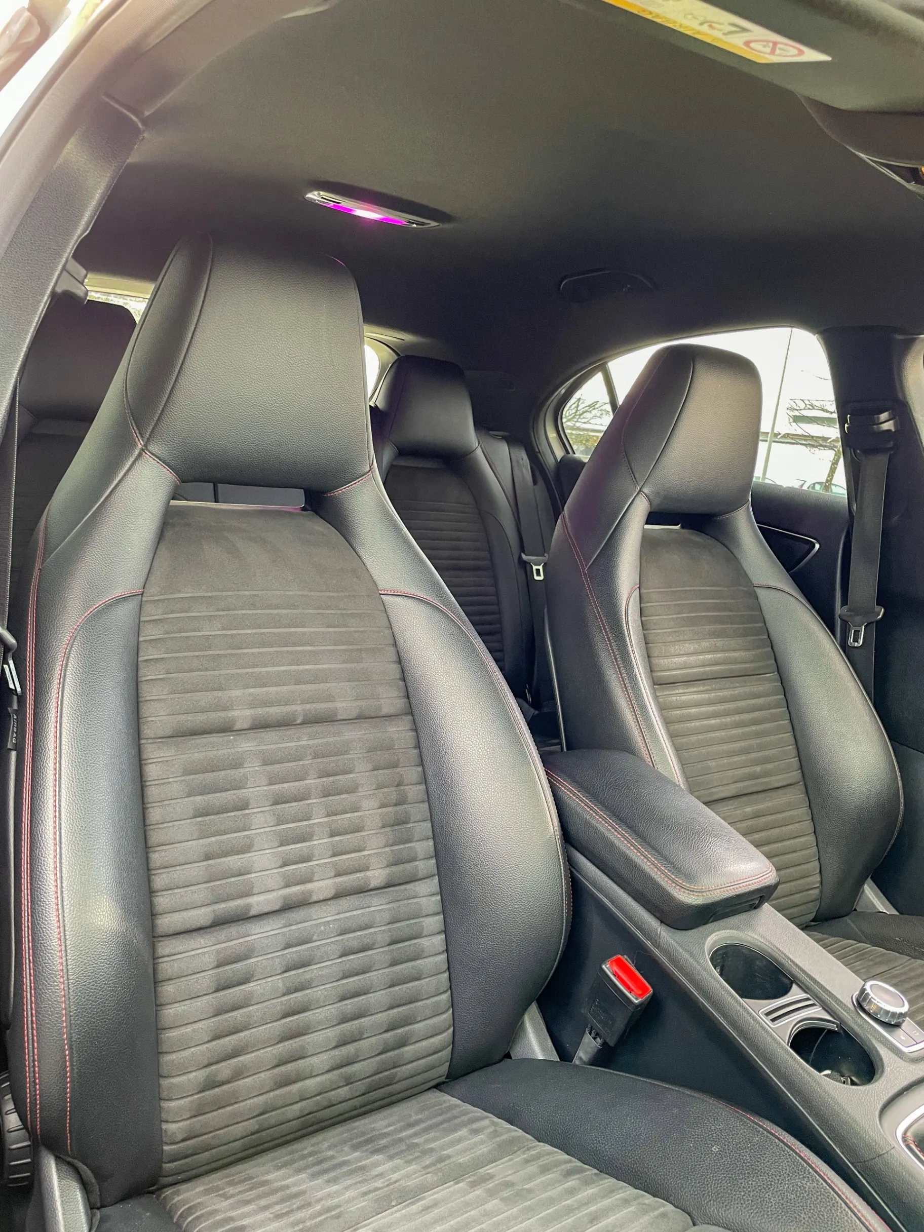 Mercedes-Benz A 180 d AMG Line 14