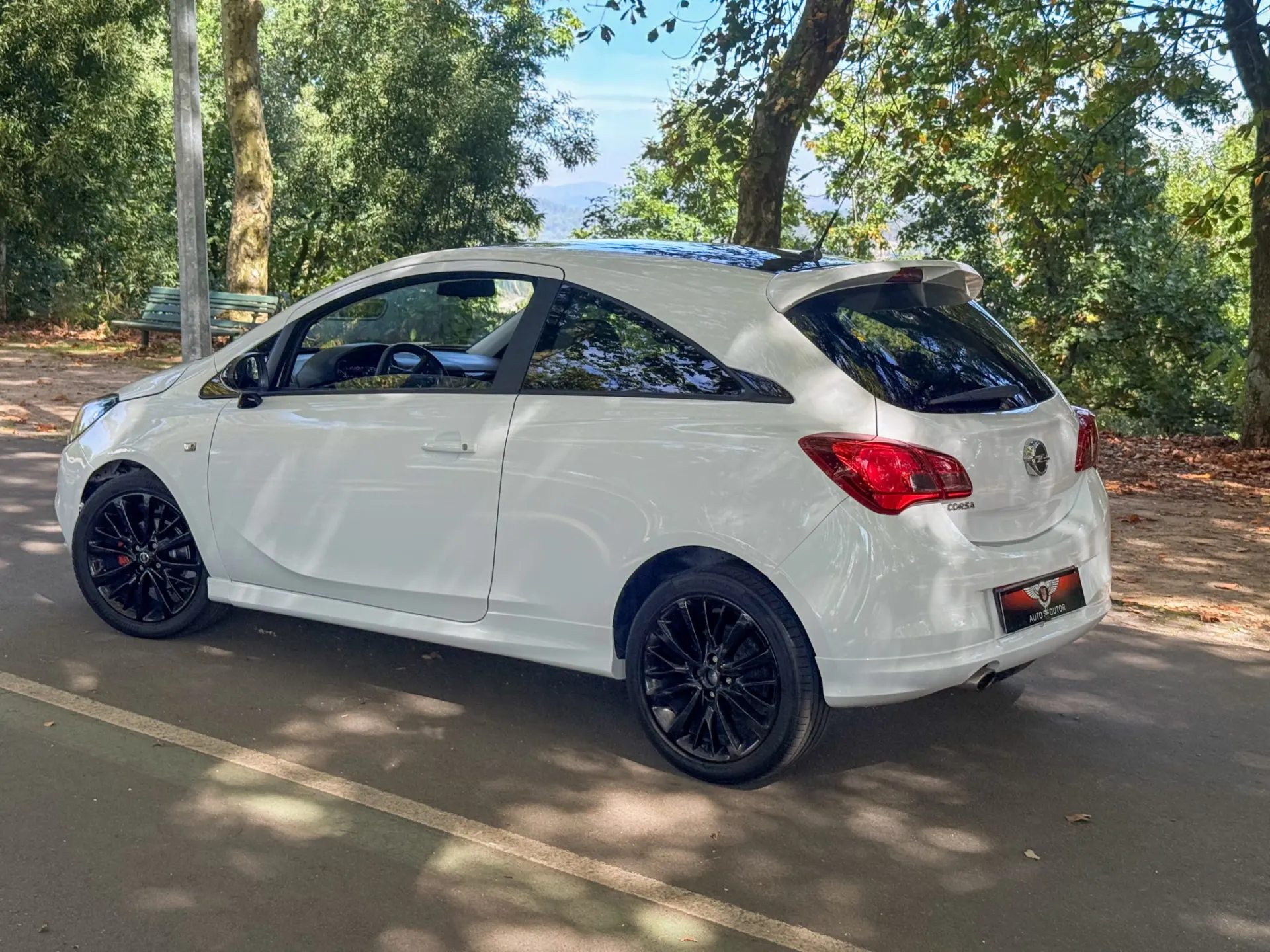 Opel Corsa Outro 7