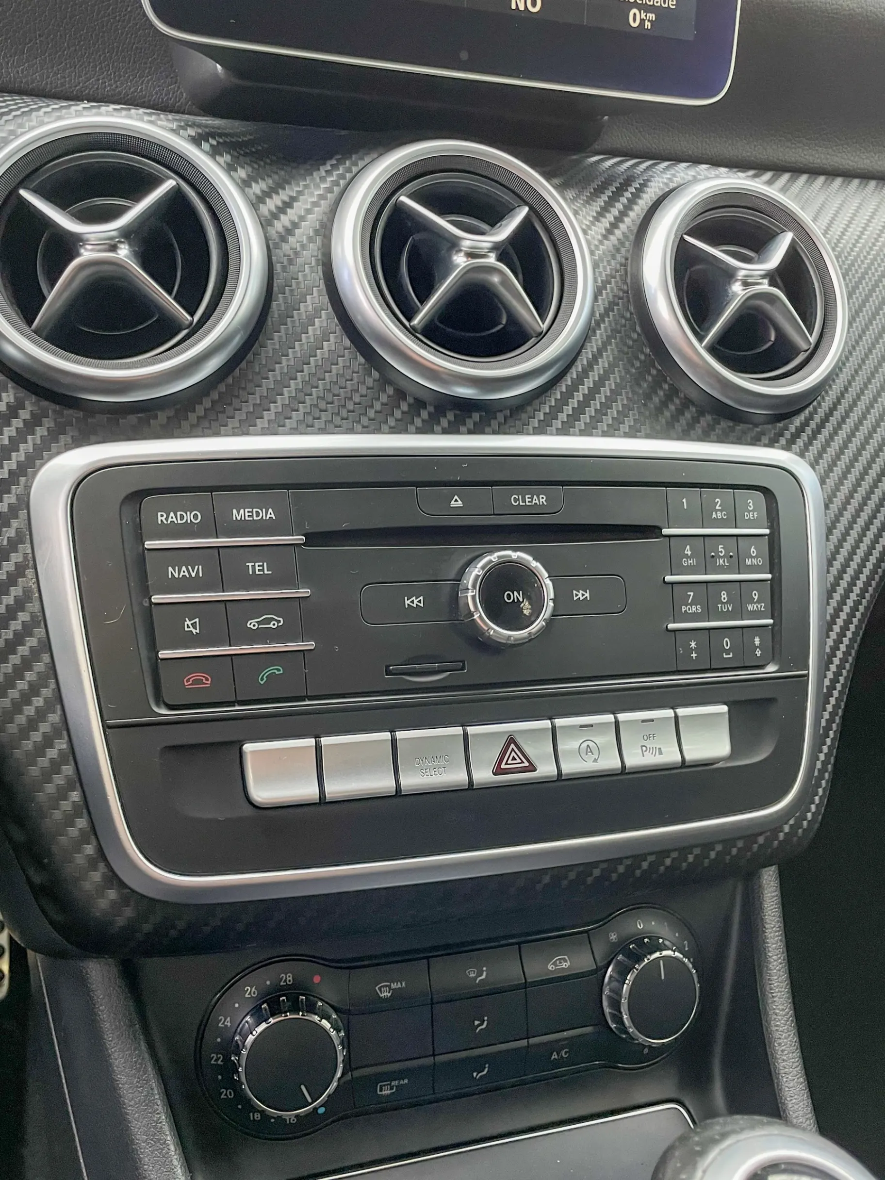 Mercedes-Benz A 180 d AMG Line 15