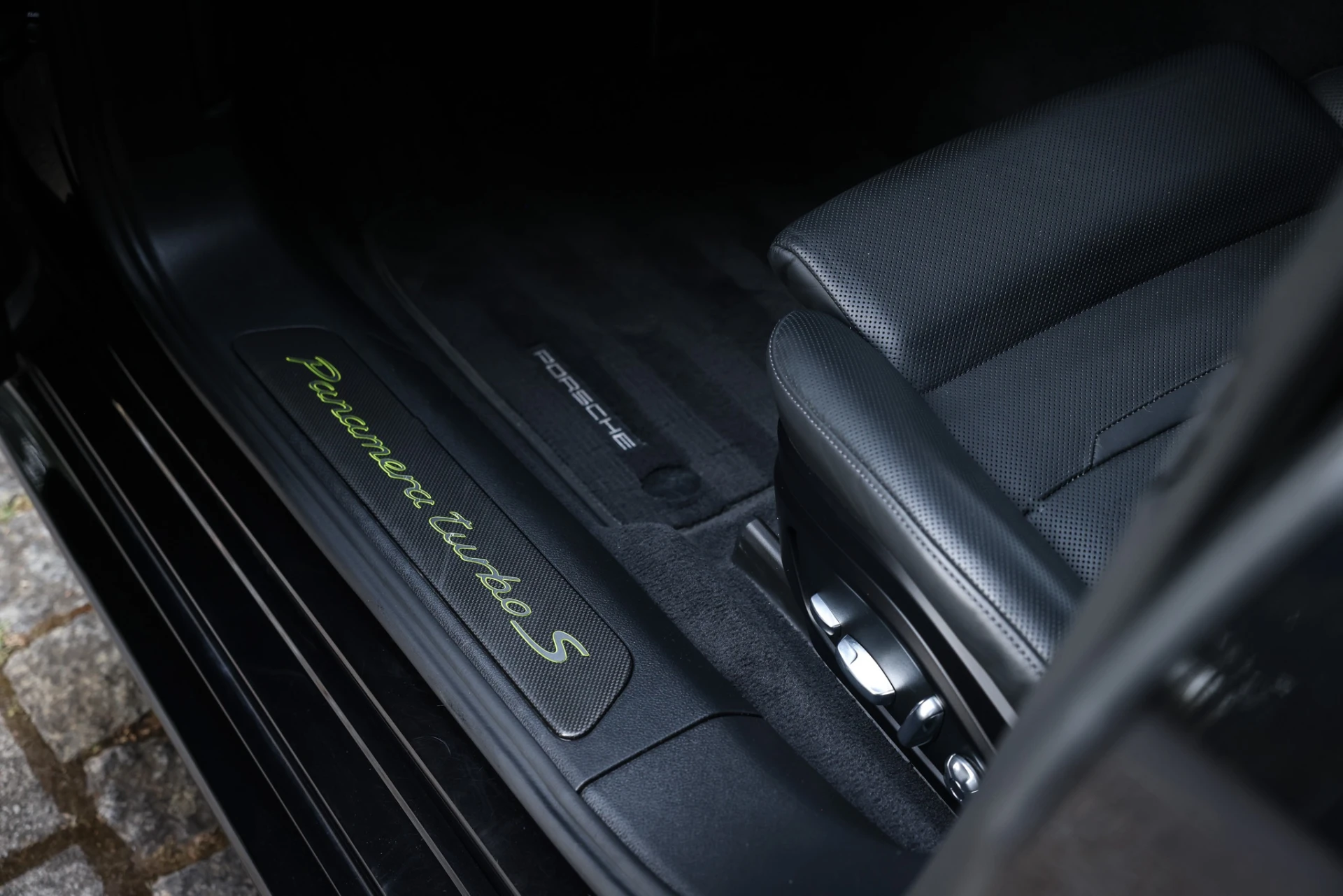 Porsche Panamera 10