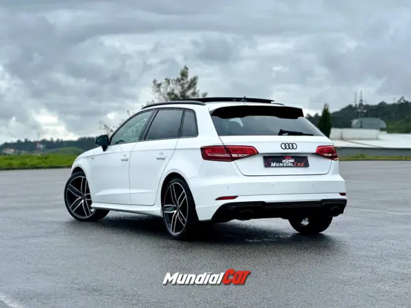 Audi A3 Sportback 2.0 TDI S-line 19