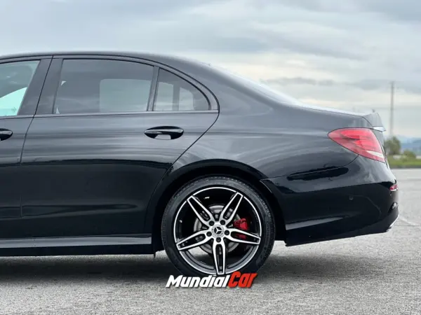 Mercedes-Benz E 220 d AMG Line 25